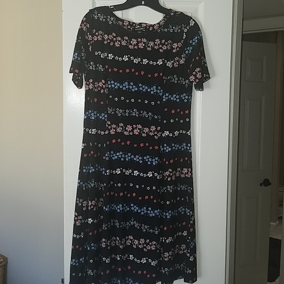 Roz & Ali Navy Floral Dress - Picture 3 of 5